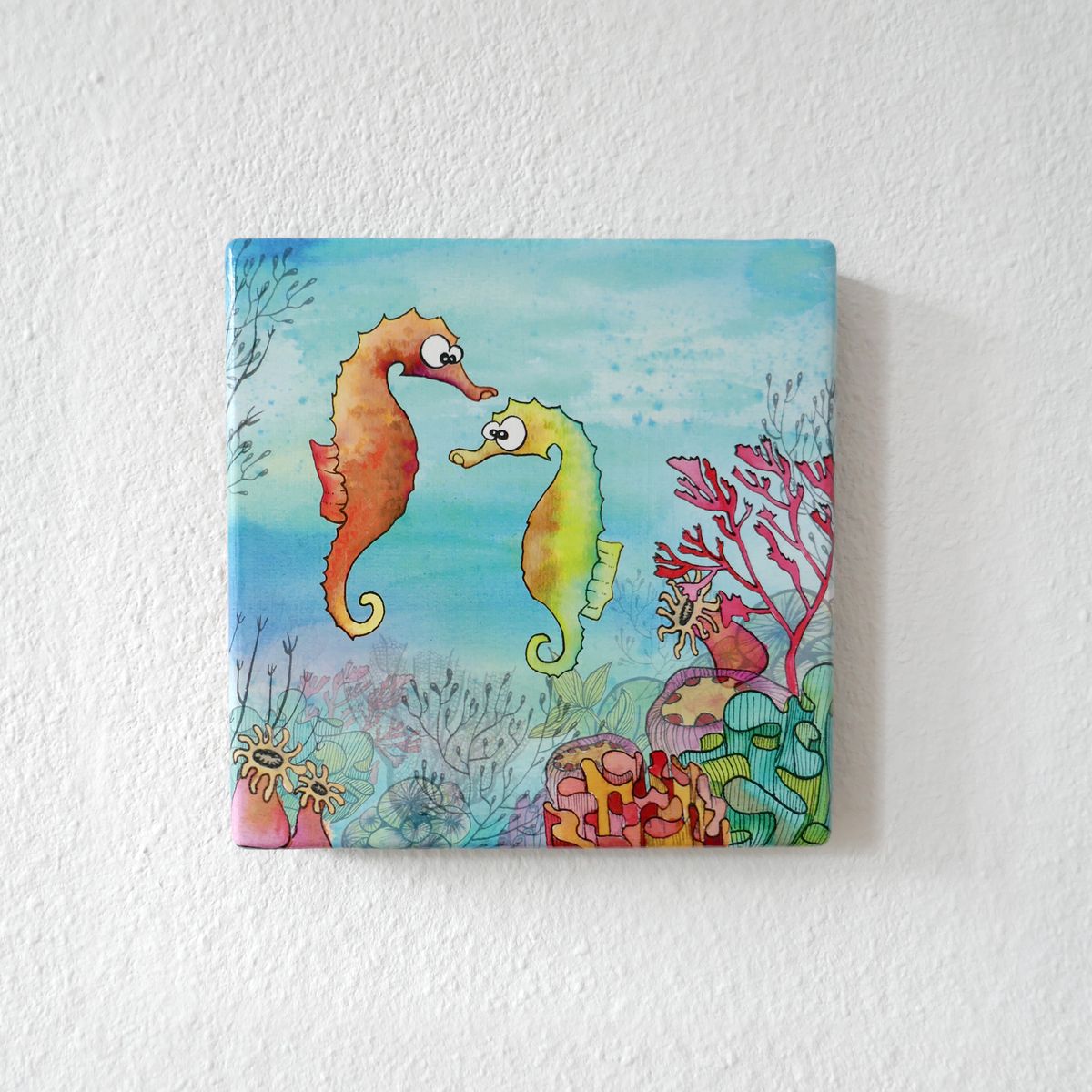 Handgemaakte wenskaart - Zeepaardjes - On Wood - Art by Margreet Rijlaarsdam